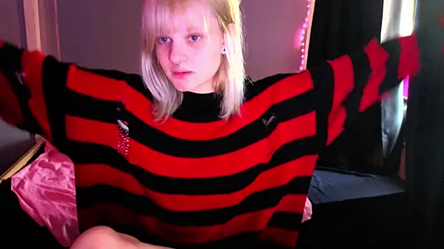 Elieiza xo online show from 04/18/26, 10:08