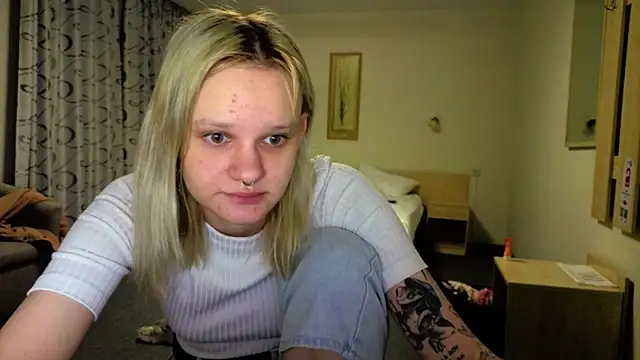Snapshot of Elieiza_xo chatting on 05/27/26, 07:00 Elieiza xo online show from 05/27/26, 07:00