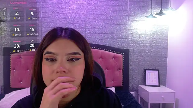 Natalie loffreda online show from 09/09/25, 02:55