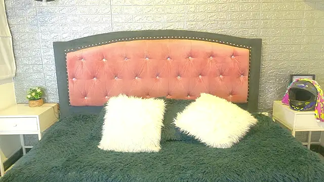 Natalie loffreda online show from 02/10/26, 03:21