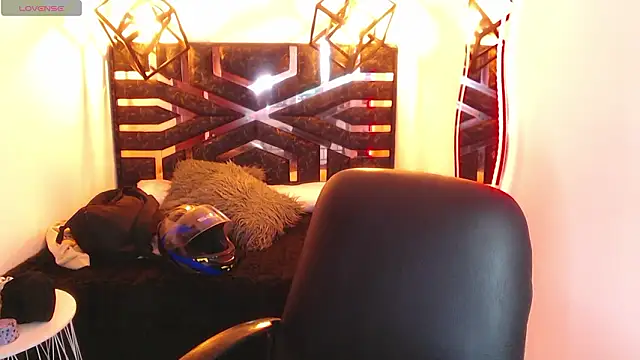 Natalie loffreda online show from 03/25/26, 08:15