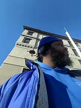 Watchingoutgucci online show from 01/11/26, 03:28