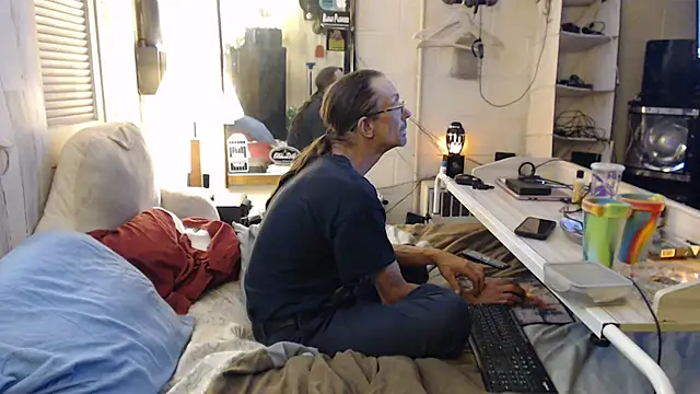 Puff0169 online show from 07/08/26, 11:04