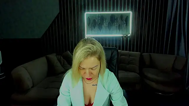 Anna Snows online show from 10/12/25, 05:17