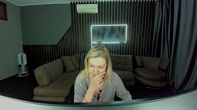 Anna Snows online show from 10/15/25, 05:57