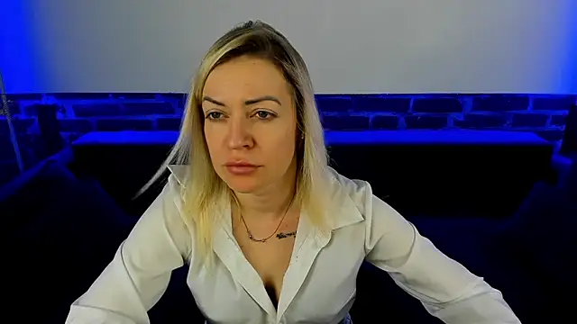 Anna Snows online show from 10/23/25, 05:40