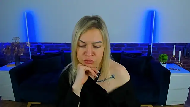 Anna Snows online show from 10/26/25, 06:58