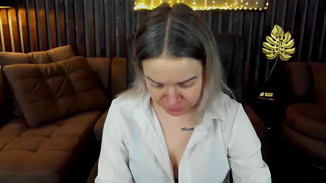 Anna Snows online show from 03/22/26, 05:22