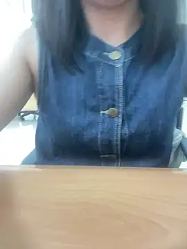 Snapshot of -NhaKy22 chatting on 05/07/26, 01:55 -NhaKy22 online show from 05/07/26, 01:55
