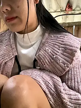 PhanHaa online show from 12/17/25, 12:16