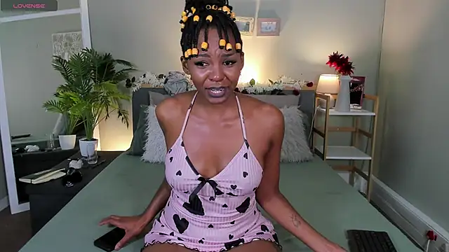 Snapshot of HotStellaaa chatting on 04/21/26, 01:42 HotStellaaa online show from 04/21/26, 01:42