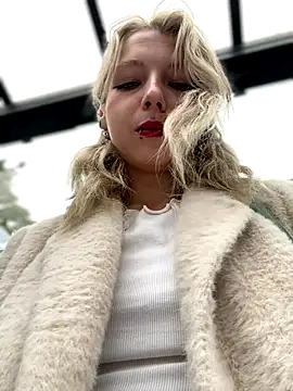 EveLittleSinner online show from 10/10/25, 10:14