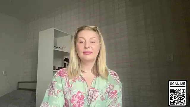 Blondie xoxoxo online show from 02/06/26, 01:25