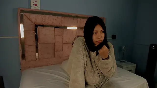 LICKY LOV online show from 10/09/25, 03:15