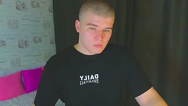 Snapshot of kittenmurr chatting on 10/02/25, 07:10 kittenmurr online show from 10/02/25, 07:10