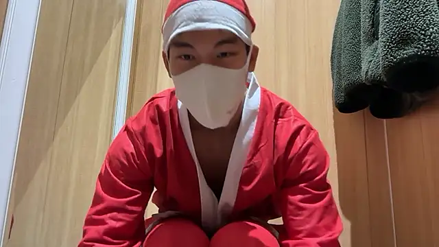 masucle216 online show from 12/18/25, 02:45