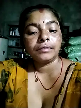 Snapshot of cut_renukadevi chatting on 09/17/25, 03:03 cut renukadevi online show from 09/17/25, 03:03