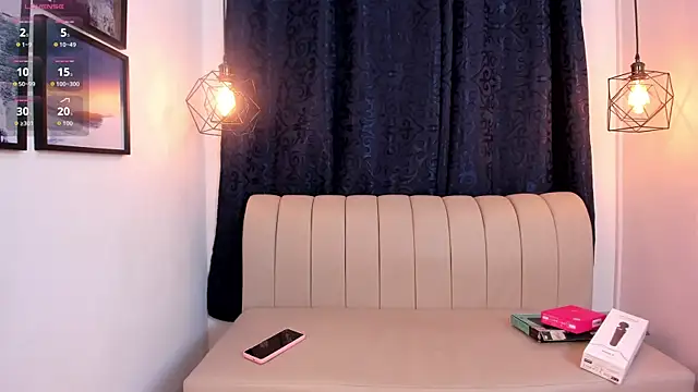 natasha moreno online show from 04/06/26, 12:17