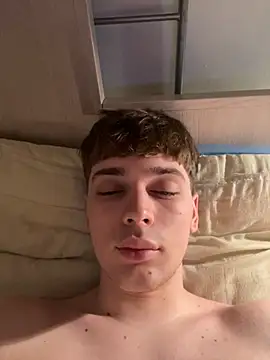 Snapshot of Fappatore_Nato05 chatting on 09/15/25, 06:41 Fappatore Nato05 online show from 09/15/25, 06:41