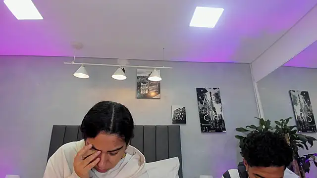 violet and myers online show from 11/19/25, 11:32