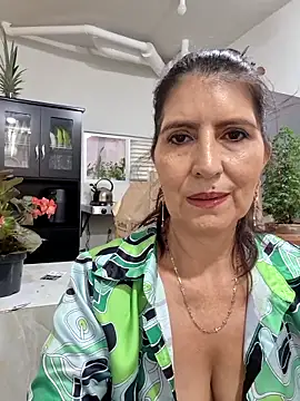 Snapshot of swity_foster chatting on 05/25/26, 06:14 swity foster online show from 05/25/26, 06:14