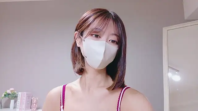 Yuna-ch online show from 10/05/25, 07:39