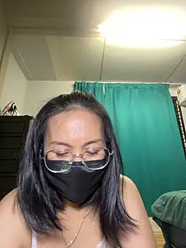 melyiaaa online show from 03/24/26, 02:11