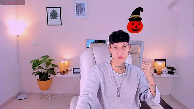 Luci Rose online show from 10/08/25, 02:09