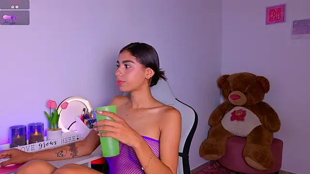 BrunetteAdams001 online show from 10/02/25, 03:35