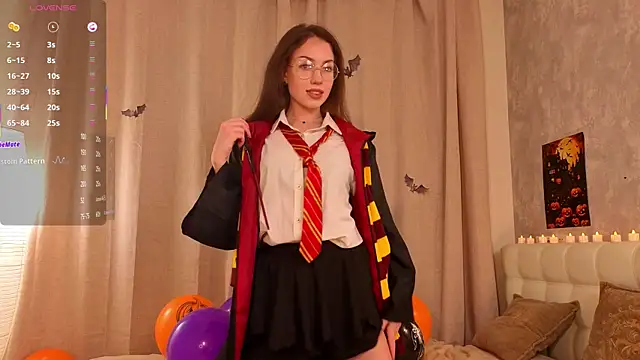 RenateRansone online show from 10/31/25, 05:47