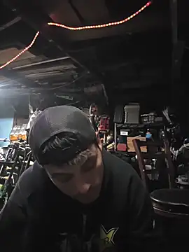 twistafatpipe online show from 11/08/25, 06:29