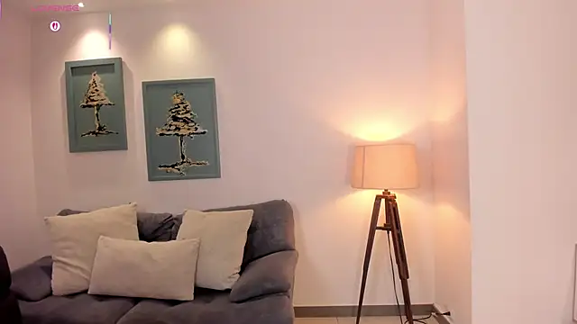 VeronicaBlue online show from 10/27/25, 09:24