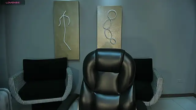 NataliaGaret online show from 11/18/25, 03:12