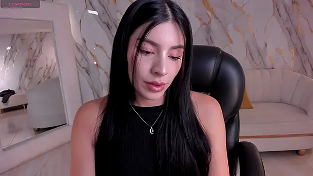 Snapshot of MaddisonTaylor1 chatting on 05/14/26, 07:31 MaddisonTaylor1 online show from 05/14/26, 07:31
