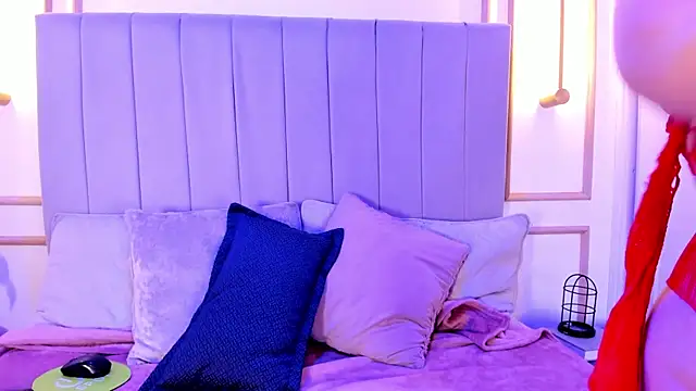 Snapshot of Ashley_Monroe chatting on 10/06/25, 11:40 Ashley Monroe online show from 10/06/25, 11:40