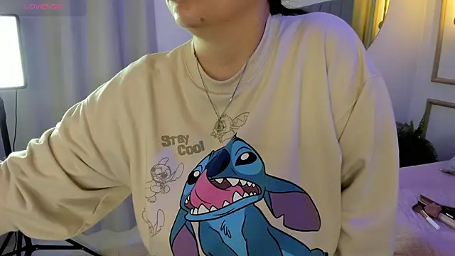 Snapshot of Ashley_Monroe chatting on 10/08/25, 11:41 Ashley Monroe online show from 10/08/25, 11:41