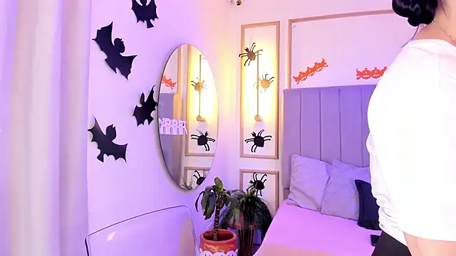 Snapshot of Ashley_Monroe chatting on 10/12/25, 03:22 Ashley Monroe online show from 10/12/25, 03:22