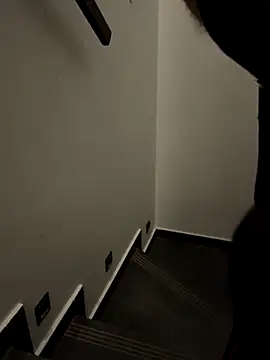 vanessa tom online show from 10/16/25, 09:05