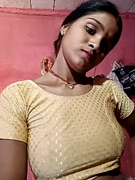 Snapshot of Harini_Gautam chatting on 05/05/26, 04:20 Harini Gautam online show from 05/05/26, 04:20