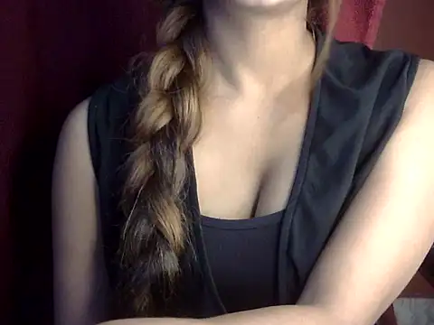 heartless Queen online show from 10/30/25, 05:09