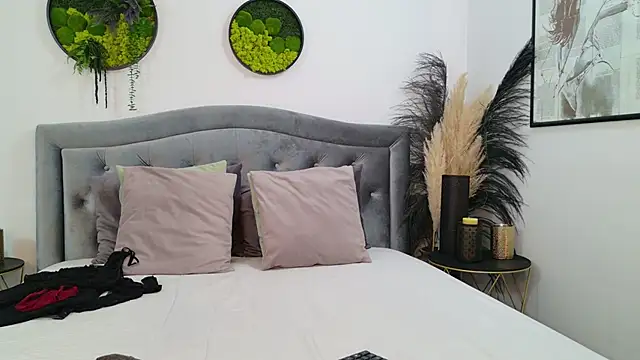 NathaliaNat online show from 12/19/25, 03:02