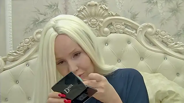 EllieFrosty  online show from 09/15/25, 07:25