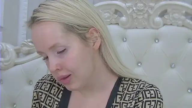 EllieFrosty  online show from 04/18/26, 10:10