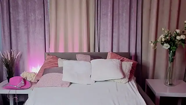 Snapshot of evafolver chatting on 10/10/25, 06:12 evafolver online show from 10/10/25, 06:12