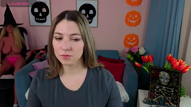 Snapshot of evafolver chatting on 10/23/25, 06:13 evafolver online show from 10/23/25, 06:13