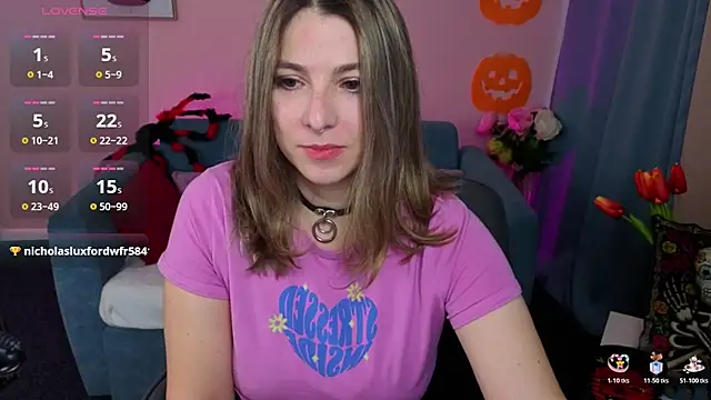 Snapshot of evafolver chatting on 10/29/25, 07:10 evafolver online show from 10/29/25, 07:10