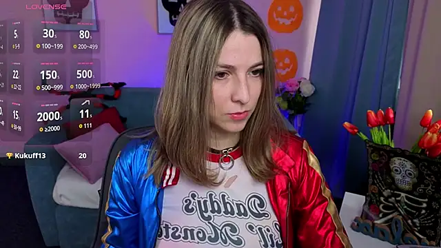 Snapshot of evafolver chatting on 10/31/25, 09:43 evafolver online show from 10/31/25, 09:43