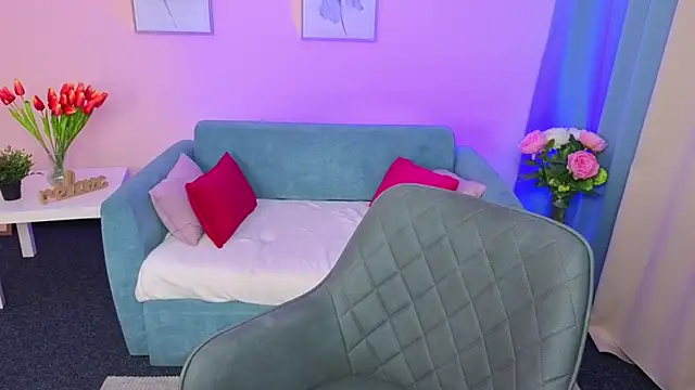 Snapshot of evafolver chatting on 11/23/25, 07:30 evafolver online show from 11/23/25, 07:30