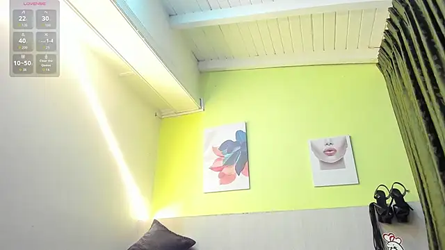 AtheneaArbelaez  online show from 09/30/25, 12:43