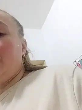 Kiss Eva online show from 02/08/26, 03:37